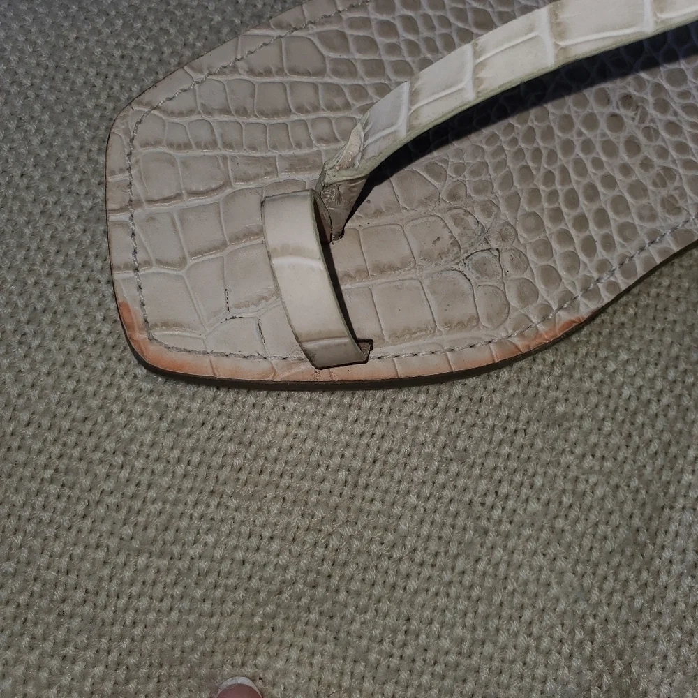 Vince Camuto sandals - Picture 4 of 5